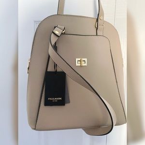 Backbag neutral toned